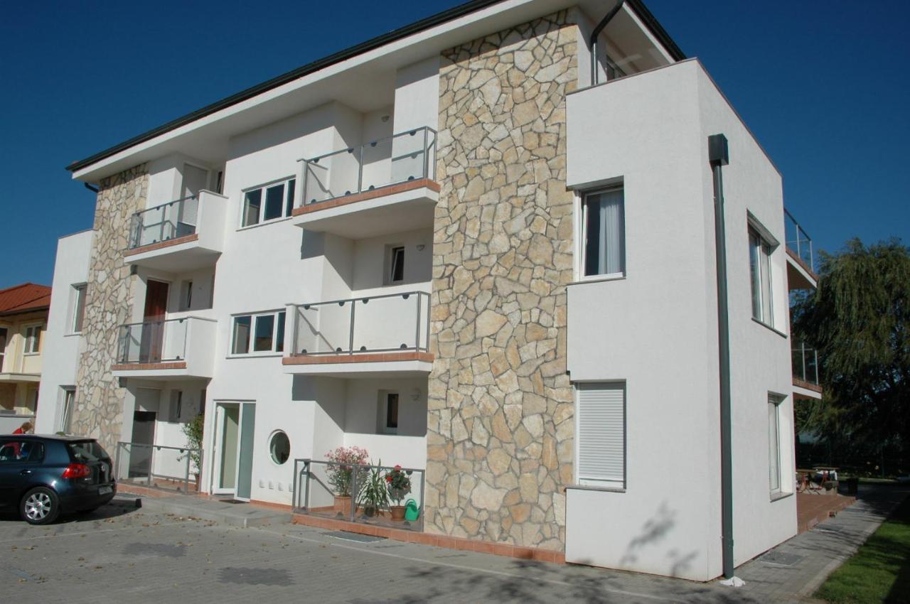 Gruber Apartman Шиофок Экстерьер фото